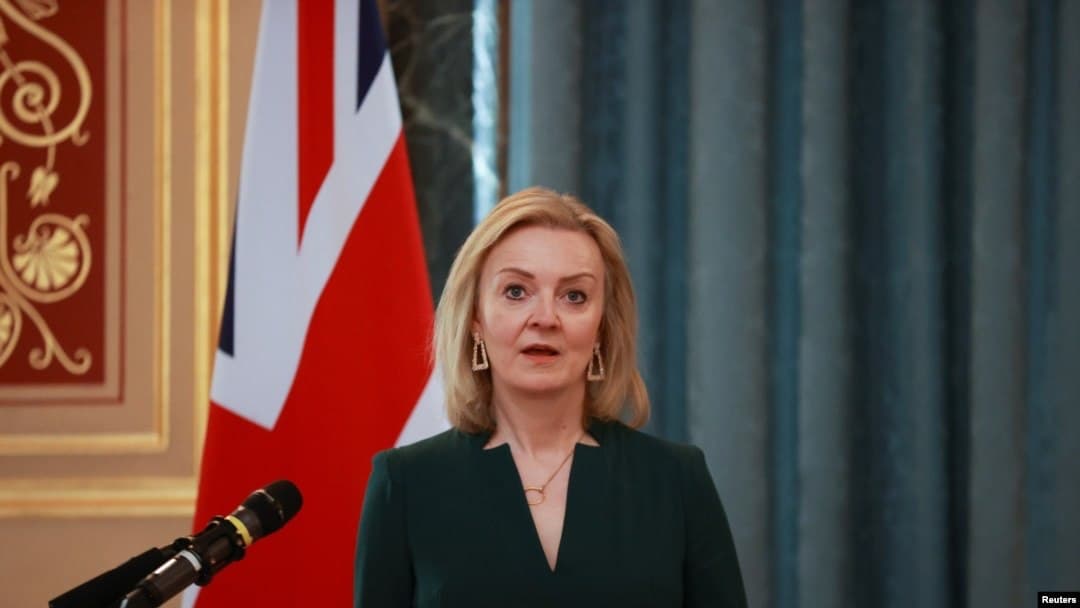 The best way to protect the Ukrainian sky is "air weapons" - British Foreign Secretary Liz Truss.