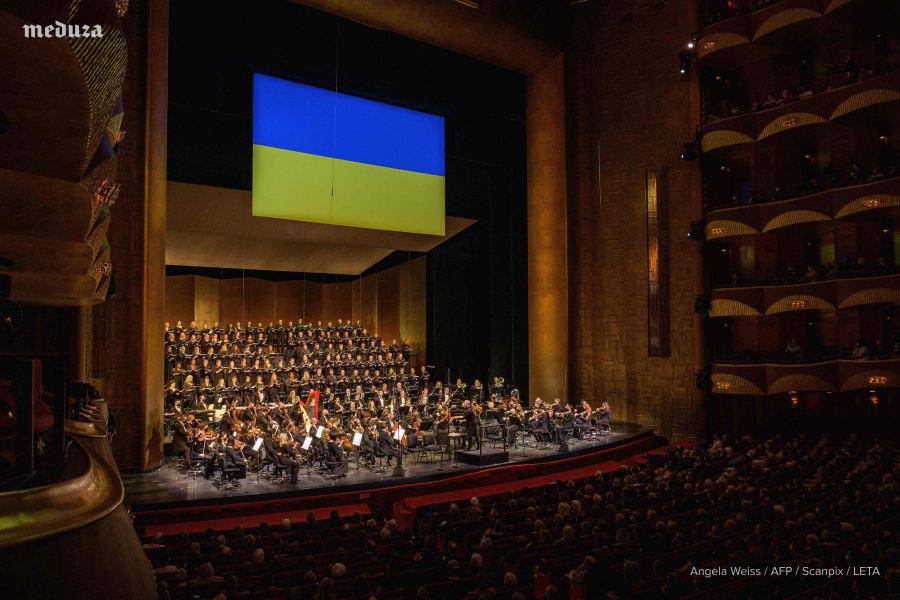 Metropolitan Opera in New York Holds Special Benefit Concert for Ukraine