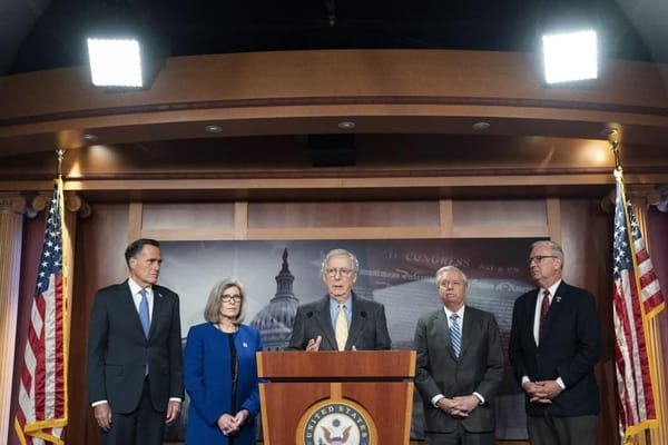 US senators call on Biden to send Polish warplanes to Ukraine